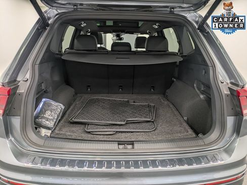 Used 2022 Volkswagen Tiguan SEL R-Line AWD/4WD image 30