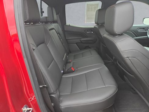 Used 2023 Chevrolet Colorado LT w/ LT Convenience Package III AWD/4WD image 24