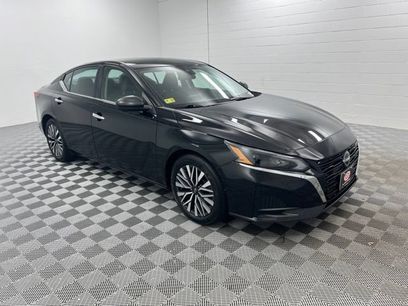 Used 2024 Nissan Altima 2.5 SV
