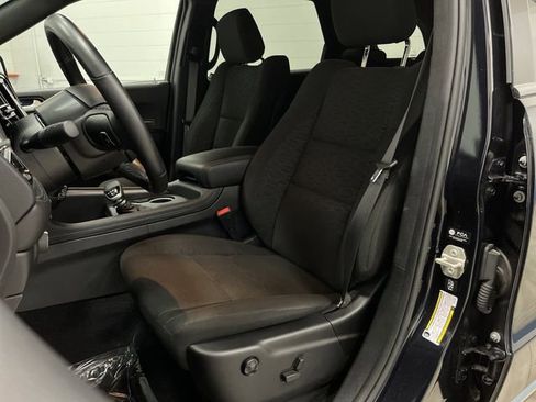 Used 2024 Dodge Durango SXT w/ 3rd Row Seating Group image 4