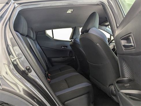 Used 2020 Toyota C-HR XLE image 15