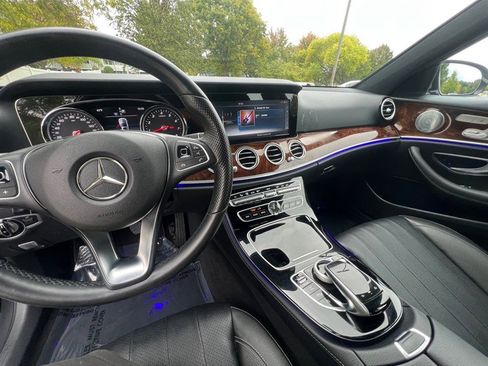Used 2017 Mercedes-Benz E 300 4MATIC image 35