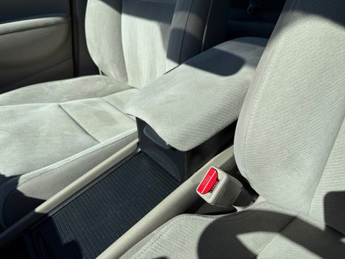 Used 2010 Honda Civic LX image 14