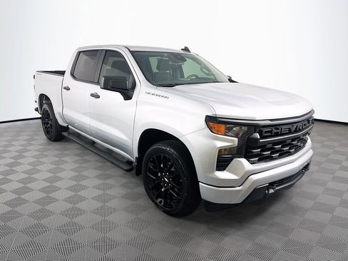 Used 2022 Chevrolet Silverado 1500 Custom AWD/4WD image 1