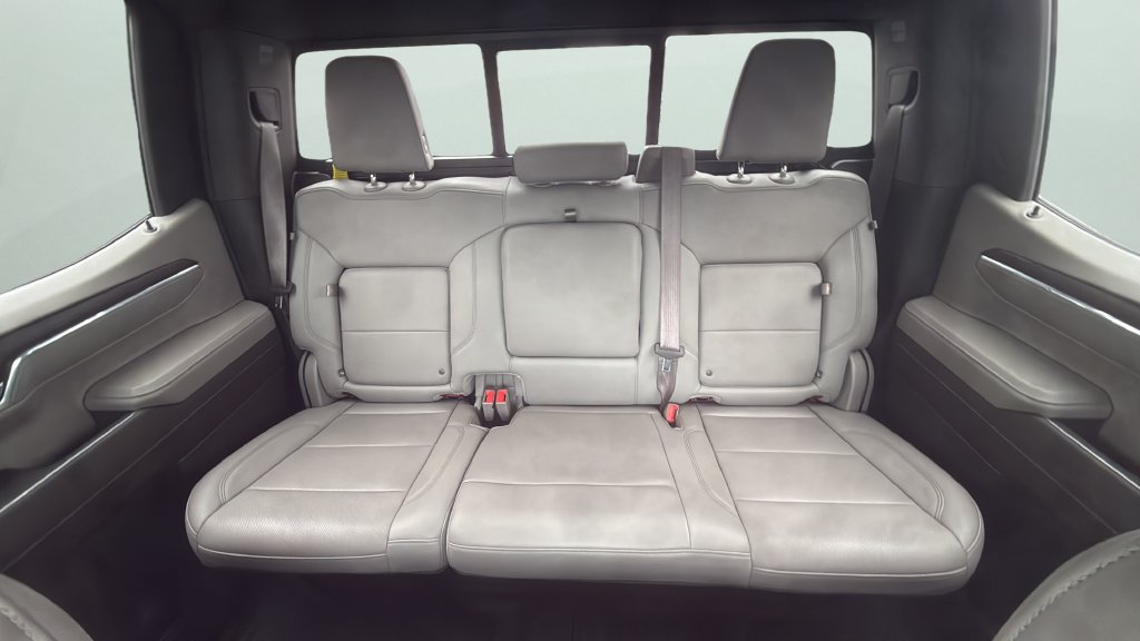 Used 2023 GMC Sierra 1500 SLT AWD/4WD image 23