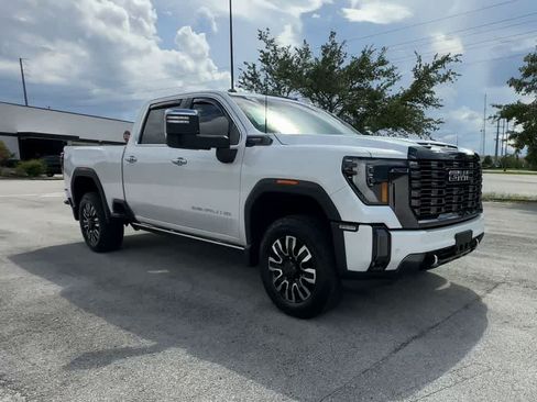 Used 2024 GMC Sierra 2500 Denali Ultimate AWD/4WD image 2