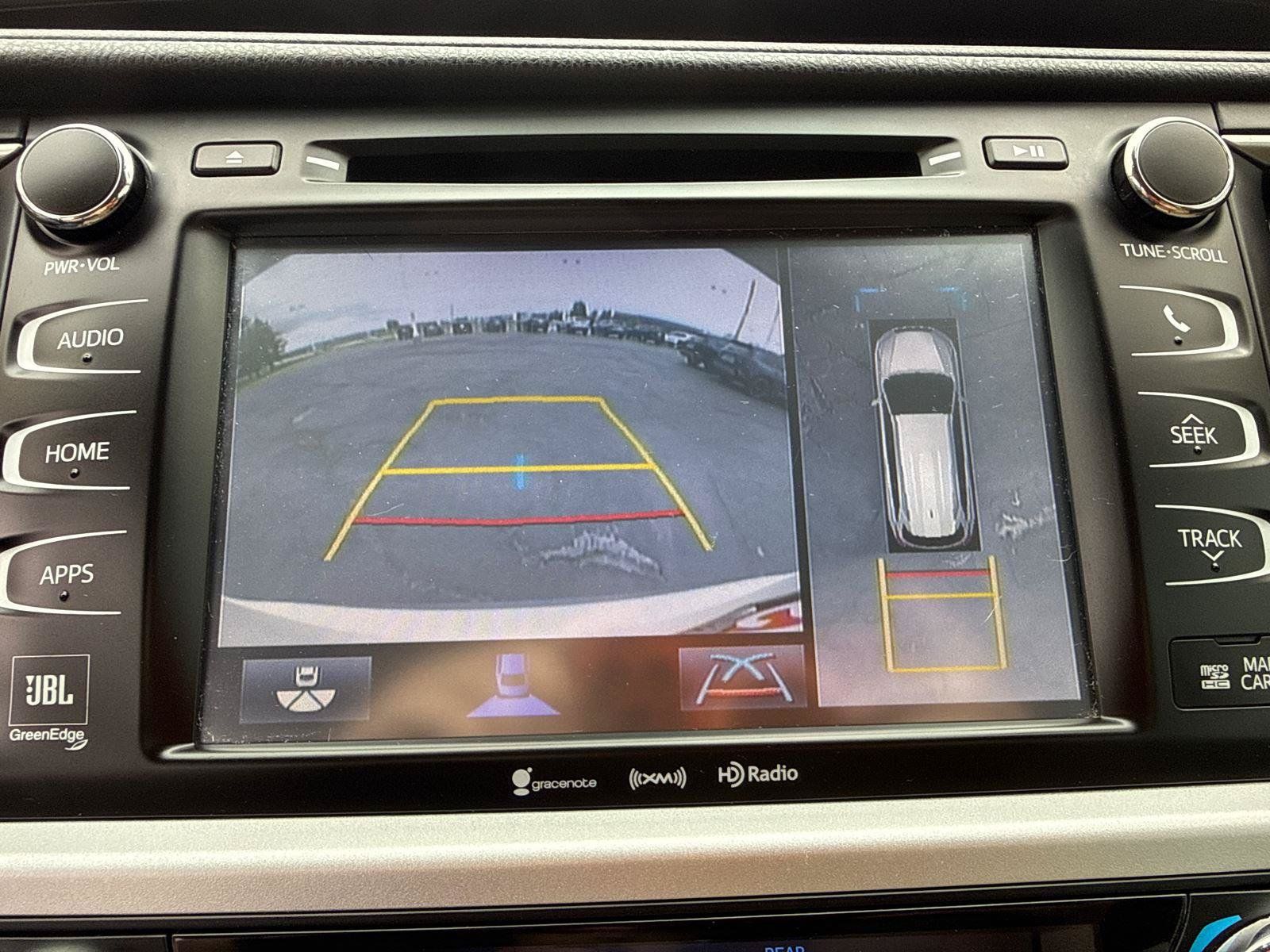 Used 2019 Toyota Highlander Limited Platinum AWD/4WD image 19