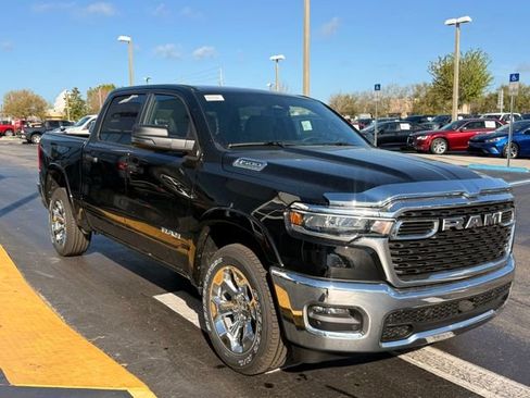 New 2026 RAM 1500 4x4 Crew Cab image 3
