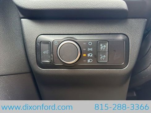 Used 2022 Ford Escape SE w/ SE Sport Appearance Package image 18