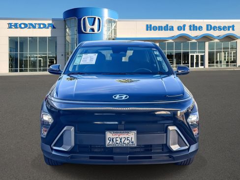 Used 2024 Hyundai Kona SE image 2