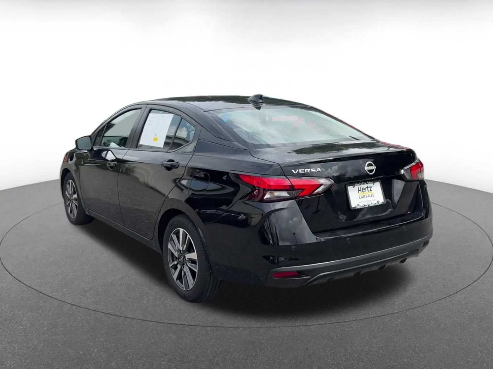Used 2025 Nissan Versa SV FWD image 9