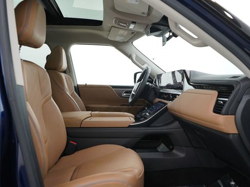 Used 2025 INFINITI QX80 Luxe AWD/4WD image 15