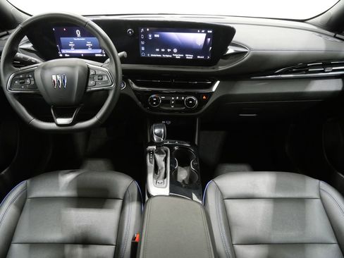 Used 2025 Buick Envista Sport Touring image 10