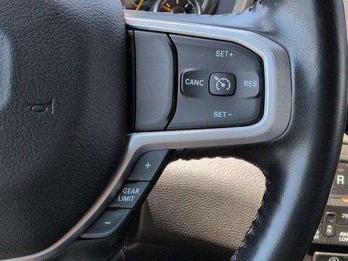 Used 2022 RAM 1500 Big Horn AWD/4WD image 32