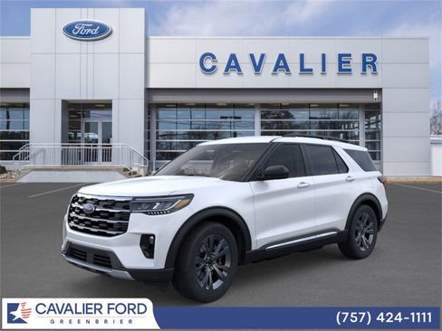 Used 2025 Ford Explorer Active w/ Active Comfort Package image 1