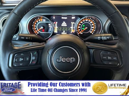 Used 2022 Jeep Gladiator Sport AWD/4WD image 23