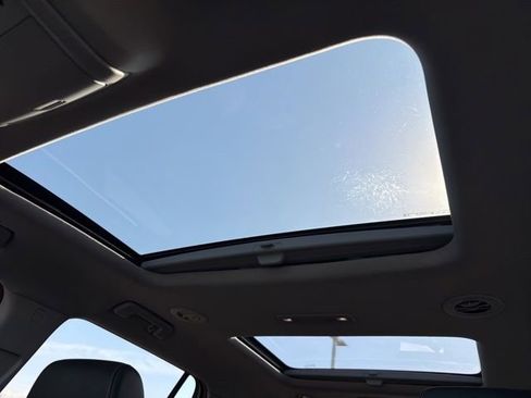 Used 2021 GMC Acadia SLT w/ Elevation Edition image 37