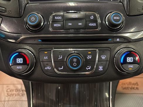 Used 2018 Chevrolet Impala Premier FWD image 16