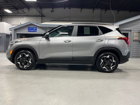 Used 2024 Kia Seltos EX AWD/4WD image 4