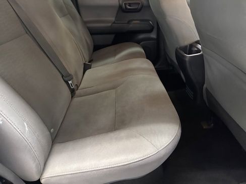 Used 2019 Toyota Tacoma SR image 12