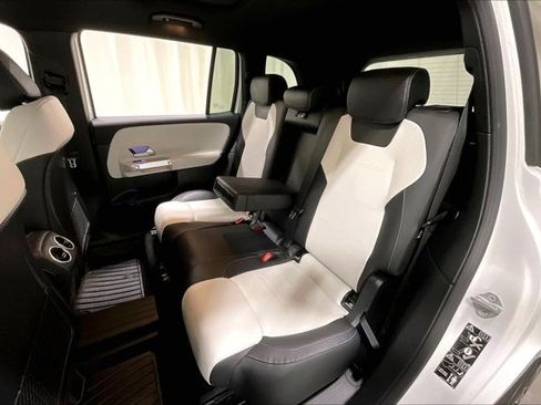 Used 2021 Mercedes-Benz GLB 35 AMG 4MATIC image 26