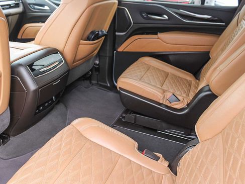 Used 2023 Cadillac Escalade Sport image 19