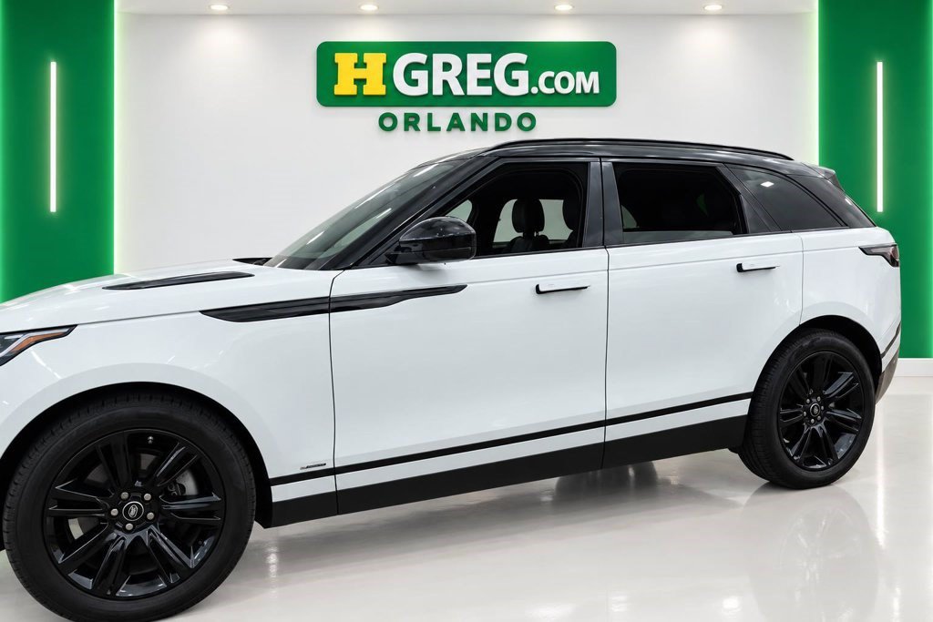 Used 2018 Land Rover Range Rover Velar R-Dynamic SE AWD/4WD image 2