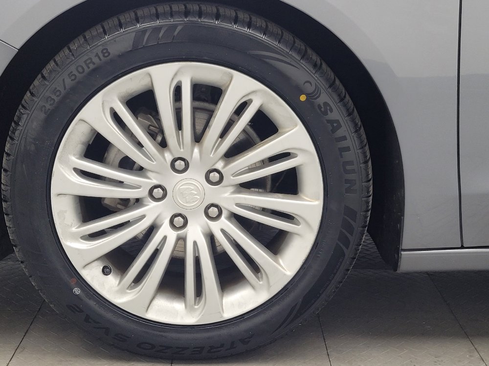 Used 2018 Buick LaCrosse Premium w/ Sun and Shade Package FWD image 31