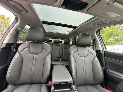 New 2026 Kia Sorento S image 32