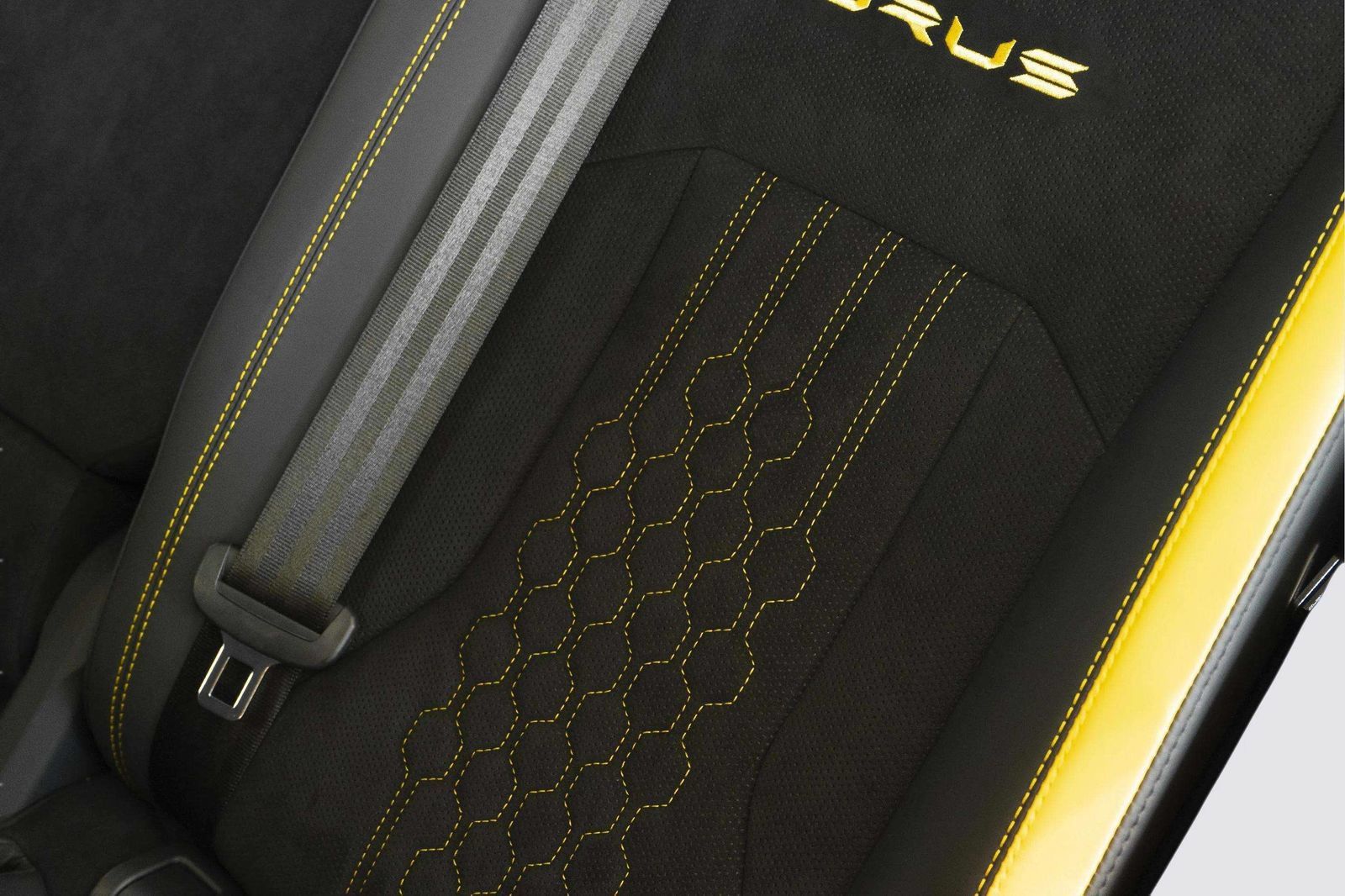 Used 2024 Lamborghini Urus Performante AWD/4WD image 63