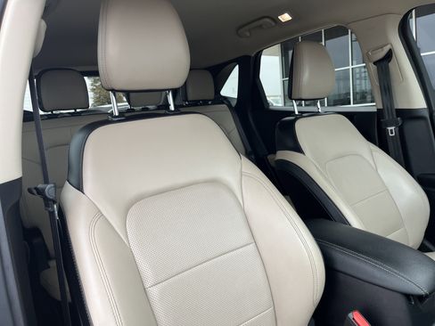 Used 2020 Ford Escape SEL image 18