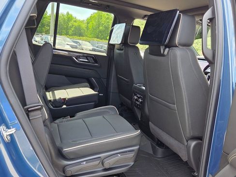 New 2026 GMC Yukon Elevation w/ Elevation Premium Package RWD image 13