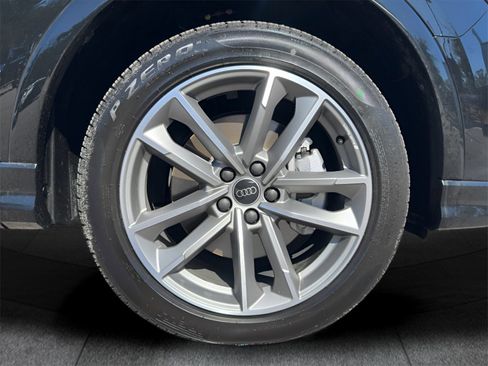 Used 2025 Audi Q3 2.0T Premium w/ Convenience Package image 9