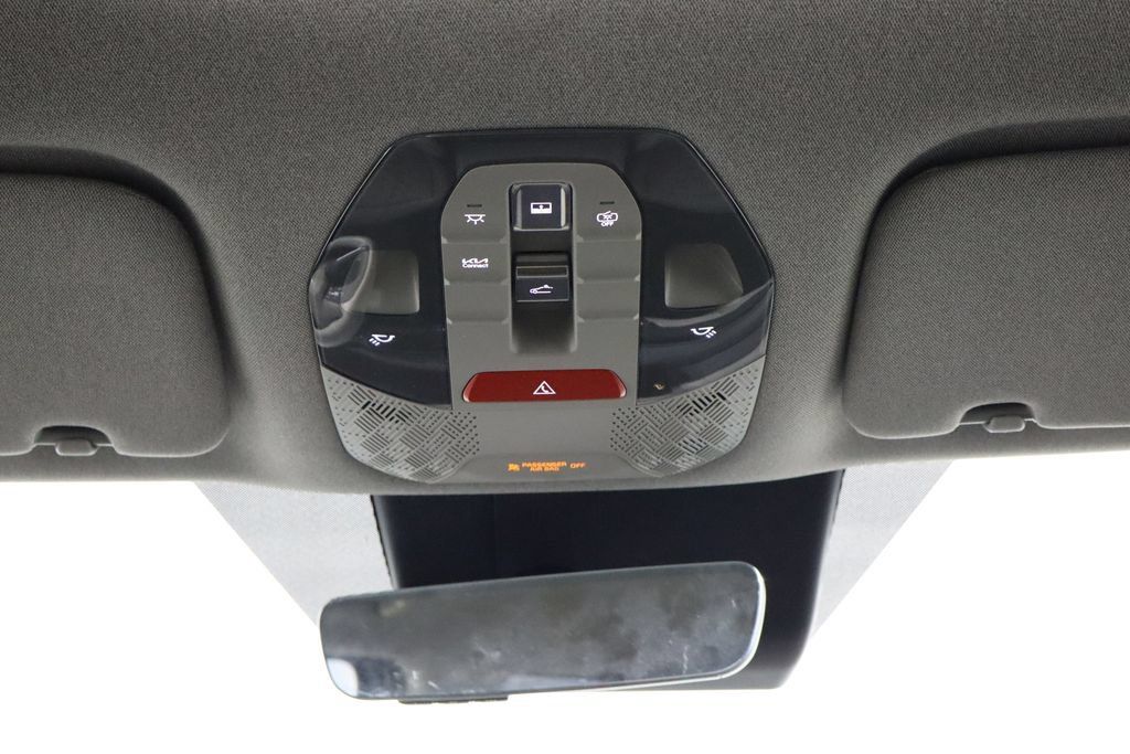 Used 2024 Kia EV9 Wind AWD/4WD image 29