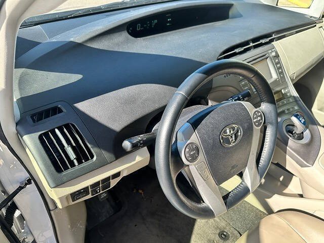 Used 2012 Toyota Prius FWD image 12