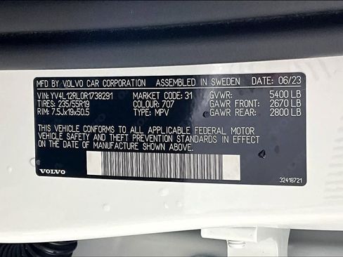 Used 2024 Volvo XC60 B5 Plus w/ Protection Package Premier image 37