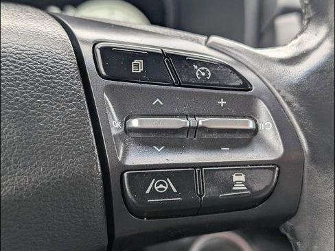 Used 2022 Hyundai Kona Limited w/ Cargo Package AWD/4WD image 19