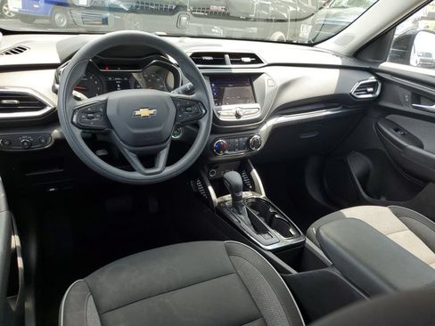 Used 2023 Chevrolet TrailBlazer LT FWD image 10