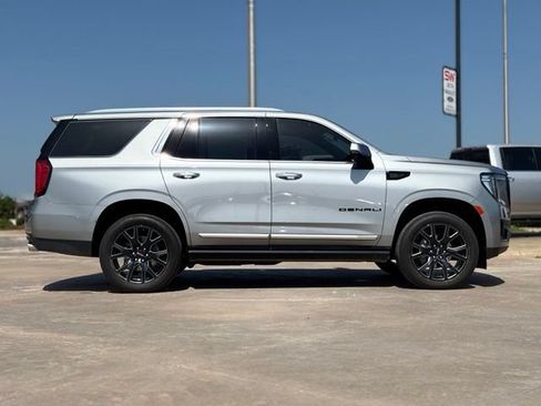 Used 2024 GMC Yukon Denali AWD/4WD image 7