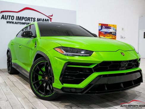 Used 2022 Lamborghini Urus AWD/4WD image 28