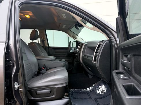 Used 2015 RAM 1500 Express image 20