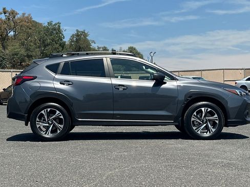 Used 2025 Subaru Crosstrek 2.5i Premium AWD/4WD image 2