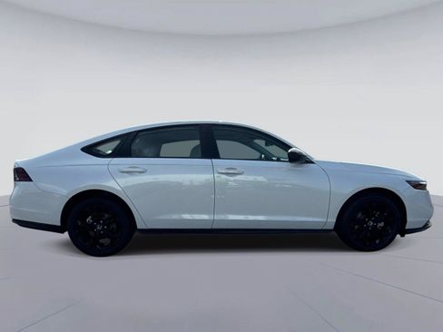 Certified 2025 Honda Accord SE image 2