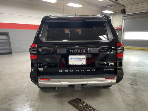 Used 2025 Toyota 4Runner Limited image 9
