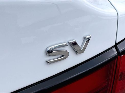 Used 2024 Nissan Sentra SV FWD image 10