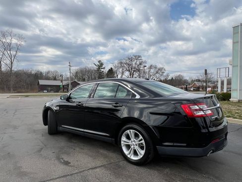 Used 2017 Ford Taurus SEL image 4