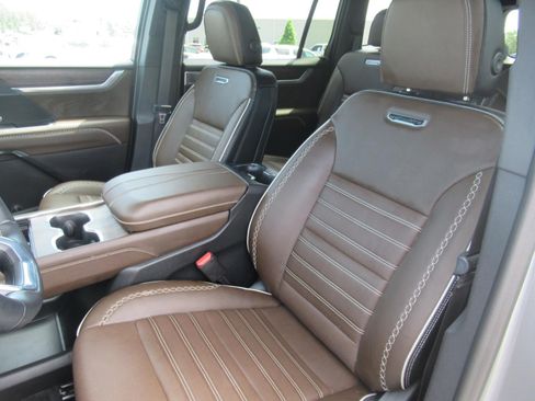 Used 2026 GMC Acadia Denali Ultimate AWD/4WD image 20