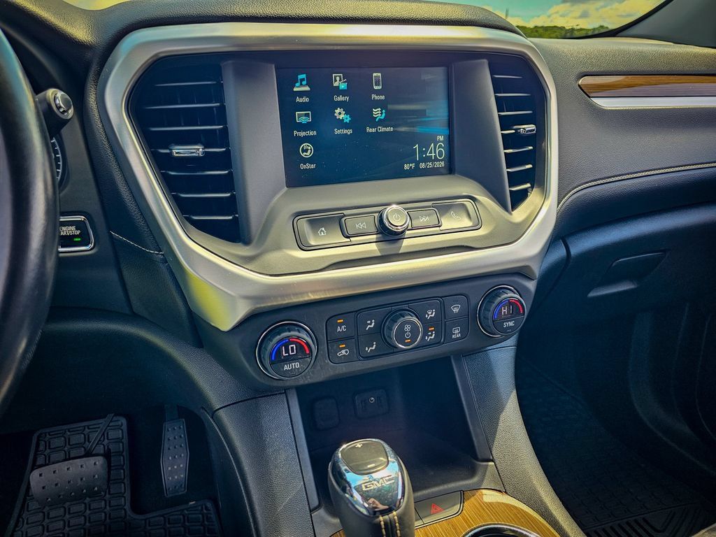 Used 2018 GMC Acadia SLE FWD image 19