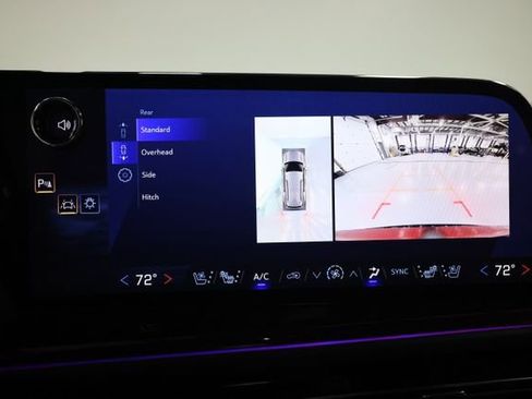 Used 2024 Chevrolet Traverse RS image 23