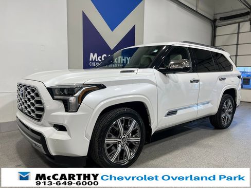 Used 2023 Toyota Sequoia Capstone image 9